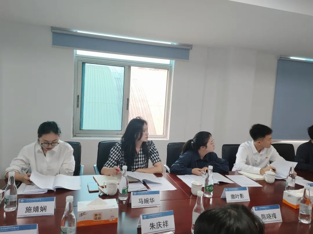 集團到公司開展規(guī)范化建設(shè)示范黨支部遴選檢查2.jpg